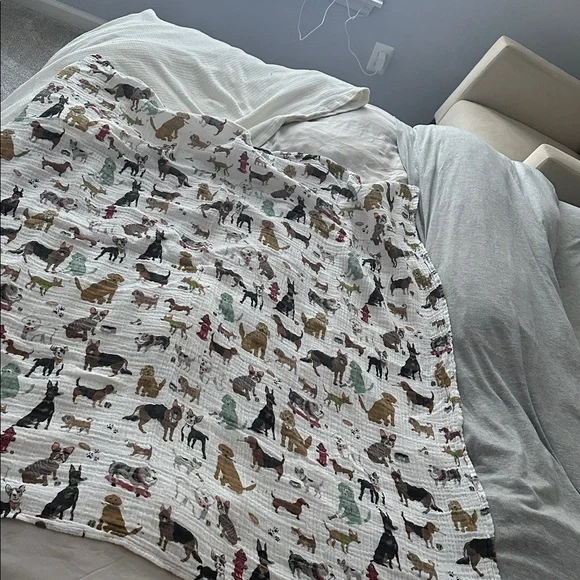 Little Unicorn Woof Muslin Swaddle - Picture 2 of 4